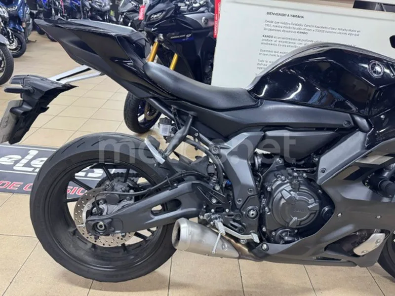 Yamaha YZF-R7 - Vista 3