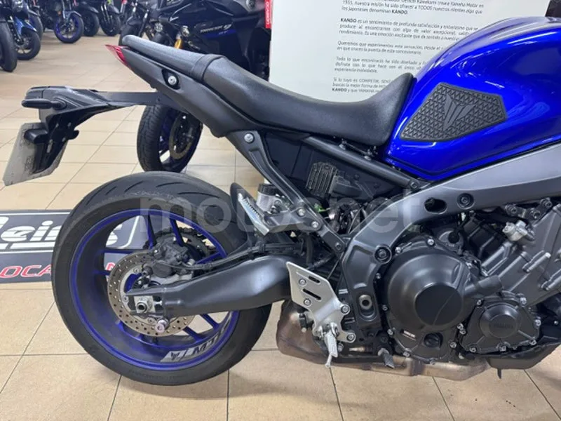 Yamaha MT-09 - Vista 3