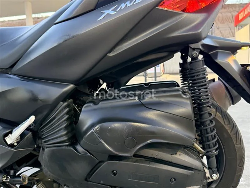 Yamaha XMAX 400 - Vista 9