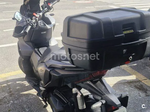 Honda ADV350 - Vista 3