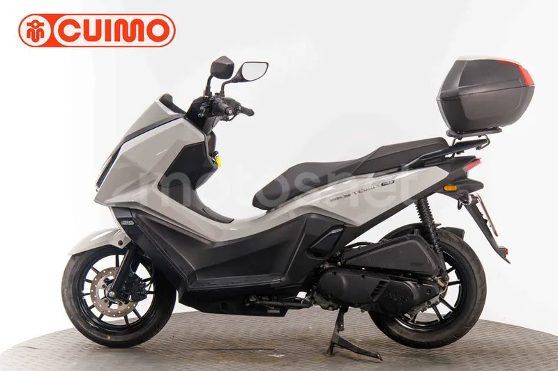 Kymco Sky Town 125 - Vista 8