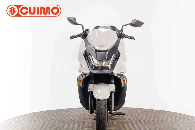 Kymco Sky Town 125 - Vista 10