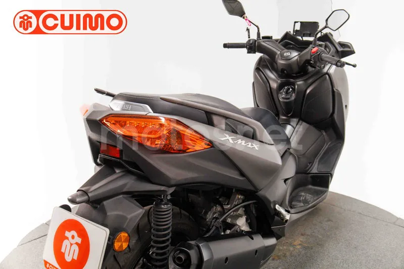 Yamaha XMAX 300 - Vista 16