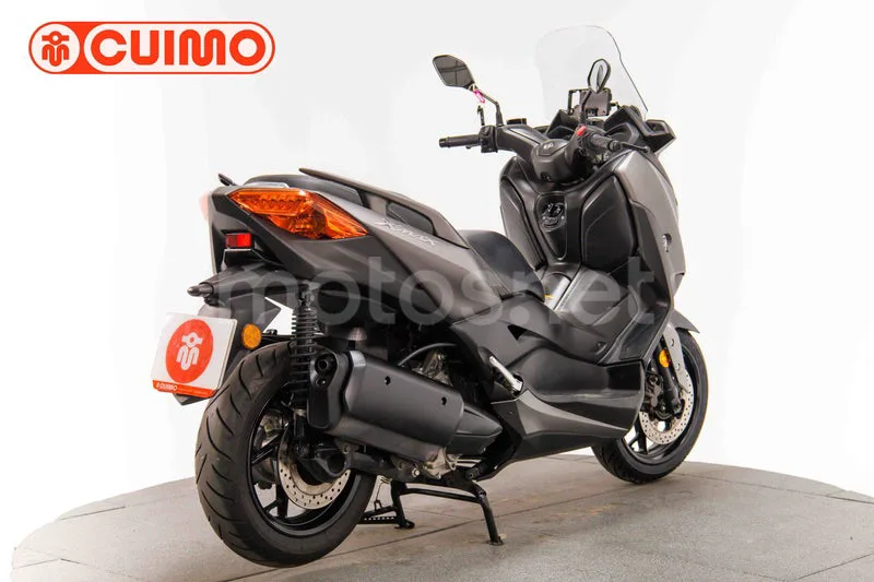 Yamaha XMAX 300 - Vista 4