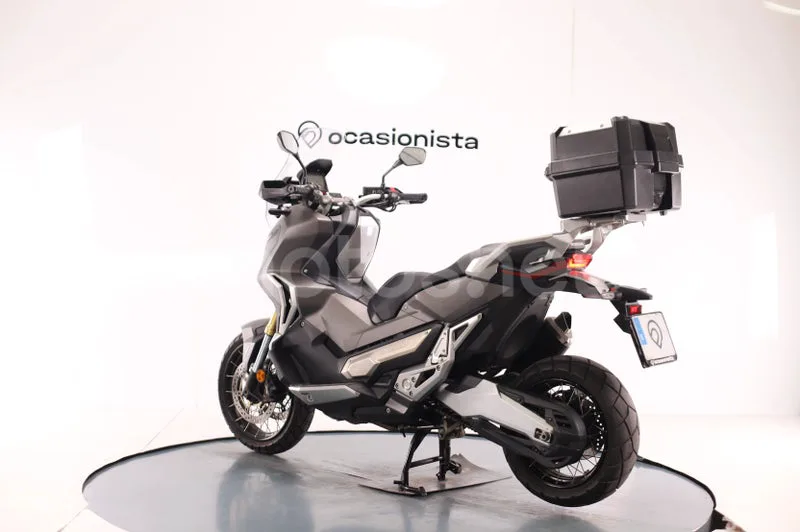Honda X-ADV - Vista 4