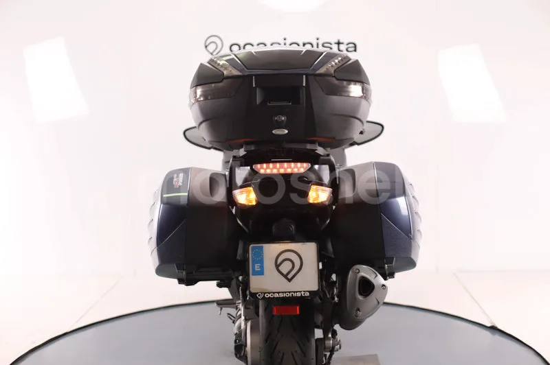 Kawasaki 1400GTR - Vista 10