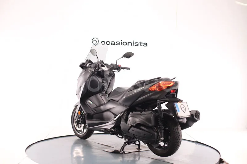 Yamaha XMAX 400 - Vista 4