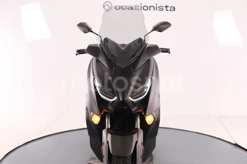 Yamaha XMAX 400 - Vista 10