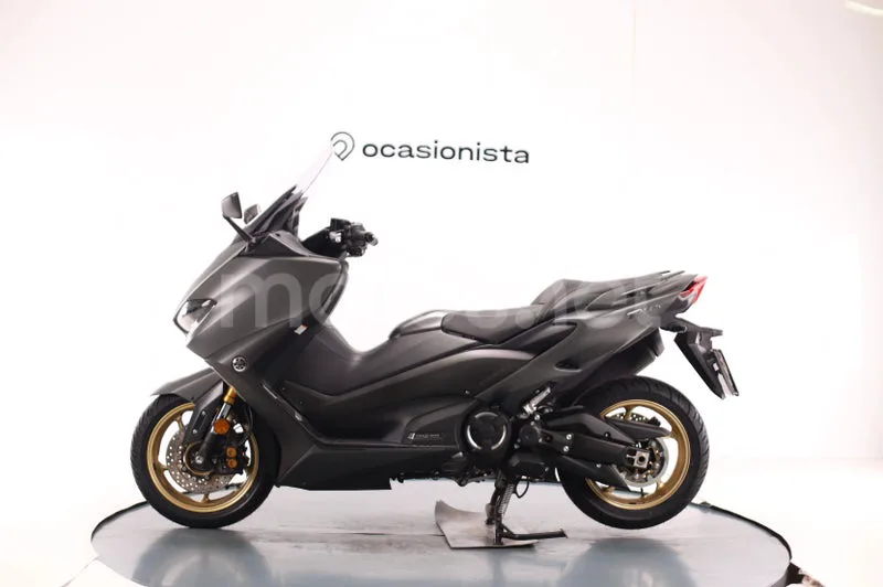 Yamaha TMAX 560 - Vista 5