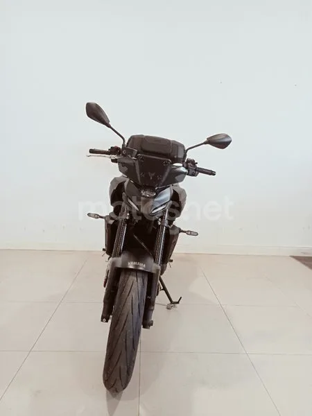 Yamaha MT-07 - Vista 8