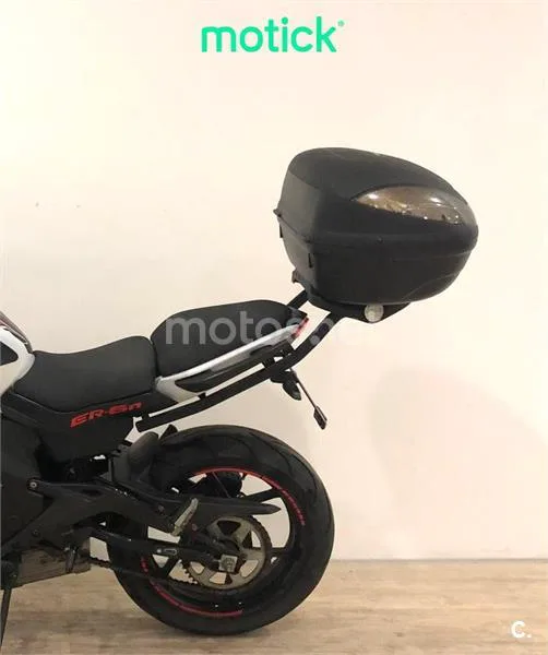 Kawasaki ER-6n - Vista 8