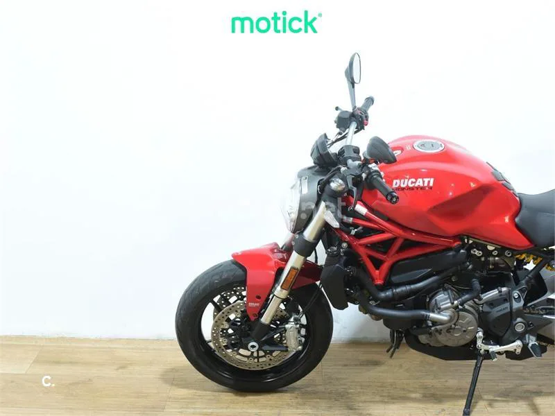 Ducati Monster 821 - Vista 8