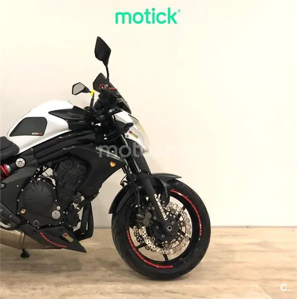 Kawasaki ER-6n - Vista 4