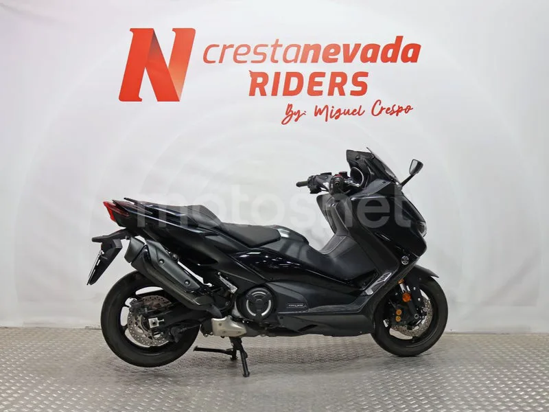Yamaha TMAX 560 - Vista 11