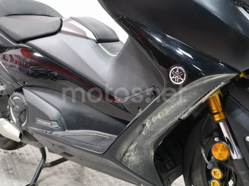 Yamaha TMAX 560 - Vista 12