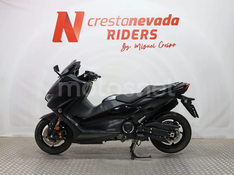 Yamaha TMAX 560 - Vista 3