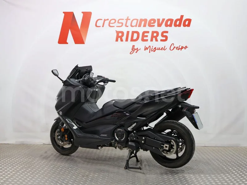 Yamaha TMAX 560 - Vista 10