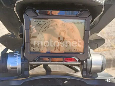 Honda X-ADV - Vista 10
