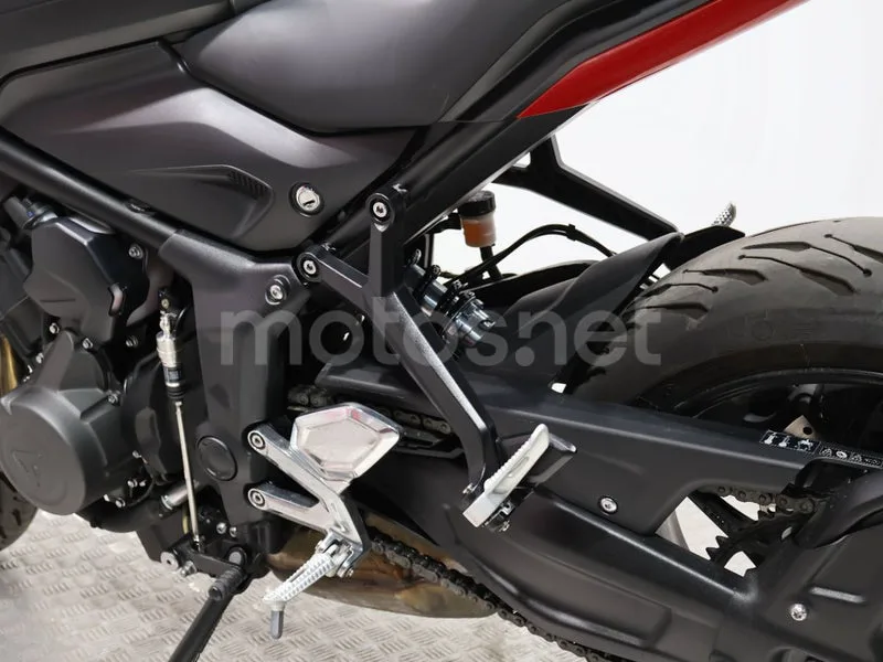 Triumph Trident 660 - Vista 14