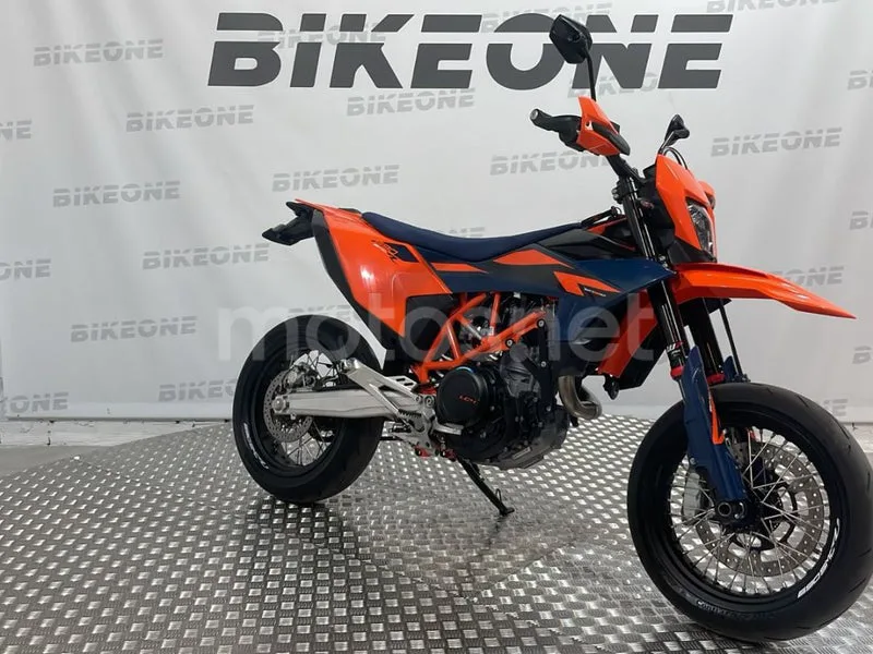 KTM 690 SMC R 10.399 € 2025 Málaga - 2