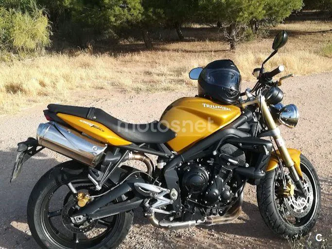 Triumph Street Triple R - Vista 4