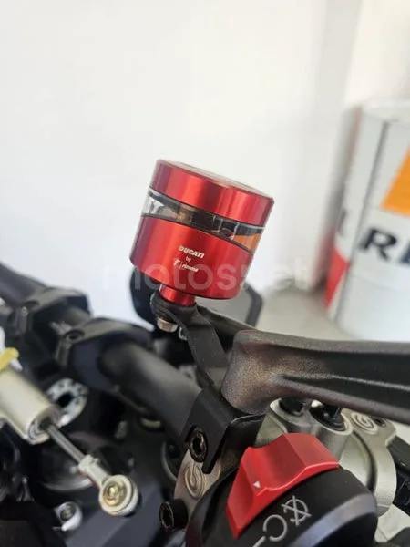 Ducati Streetfighter V2 - Vista 4