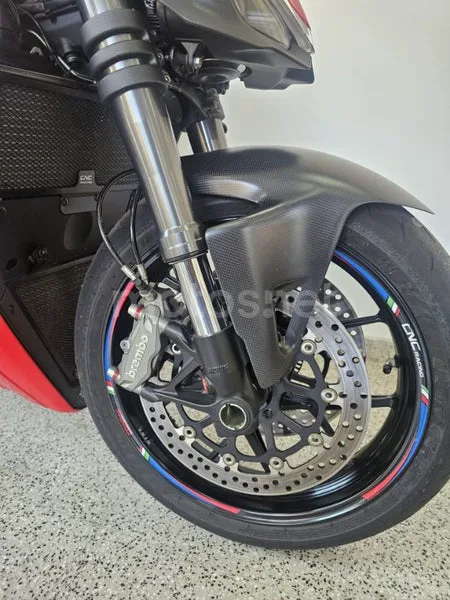 Ducati Streetfighter V2 - Vista 6