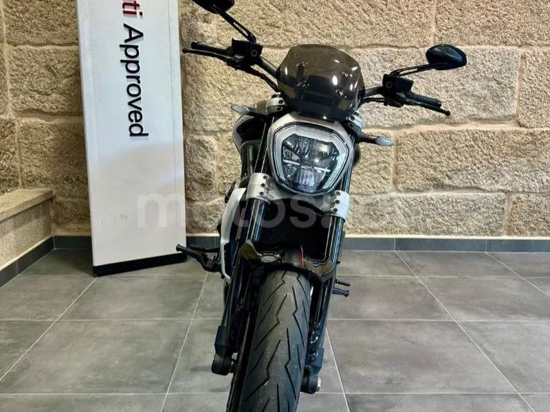 Ducati XDiavel - Vista 4