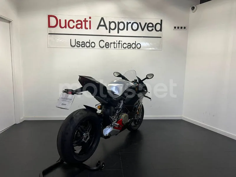 Ducati Panigale V4 - Vista 3