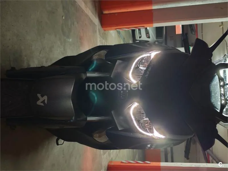 Yamaha XMAX 400 - Vista 24