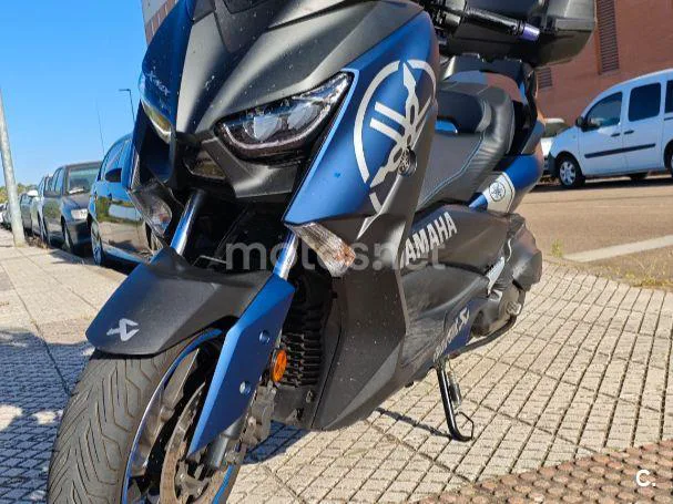 Yamaha XMAX 400 - Vista 8