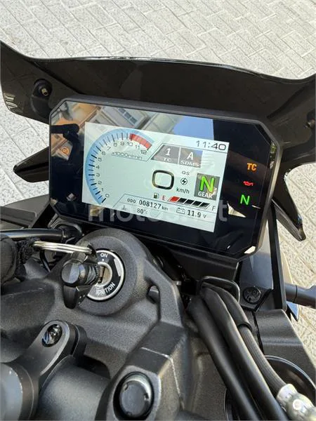 Suzuki GSX-8S - Vista 6