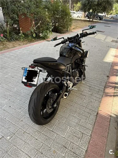 Suzuki GSX-8S - Vista 8