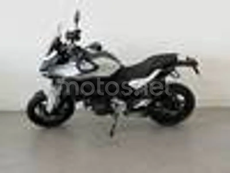 BMW F 900 XR 11.990 € 2024 Alicante - 1