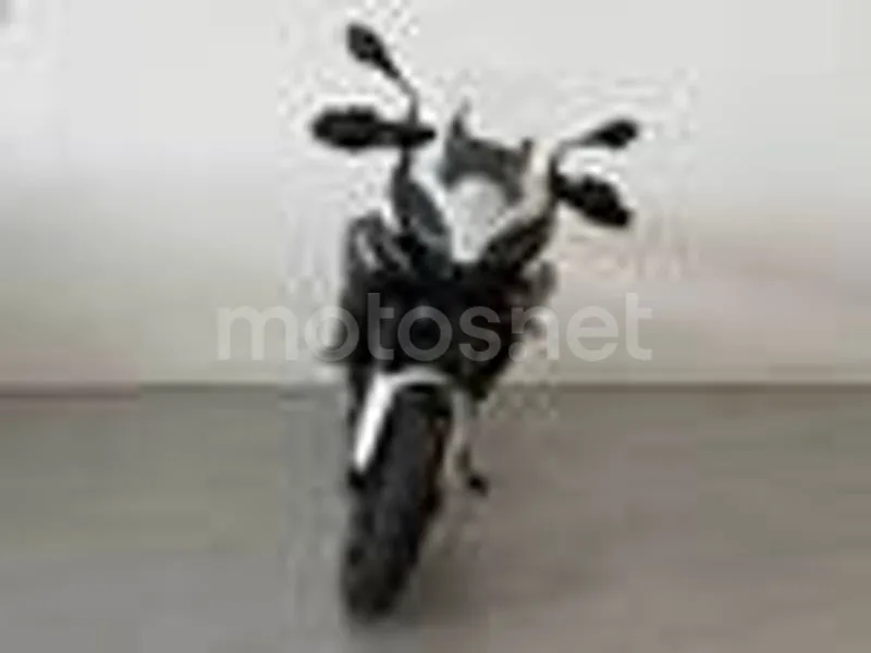 BMW F 900 XR - Vista 3