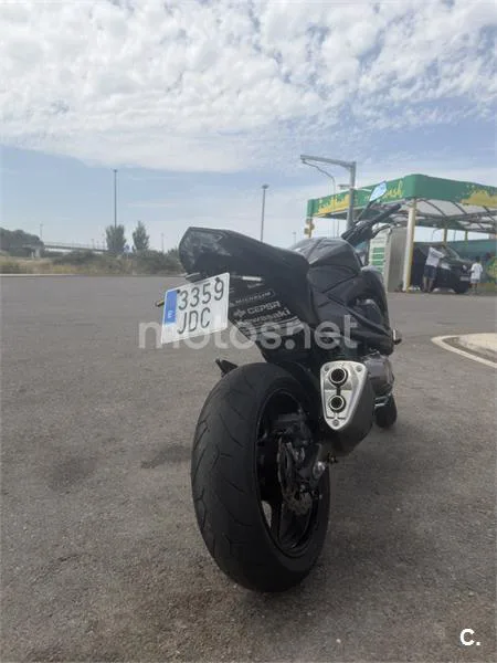 Kawasaki Z800 - Vista 4