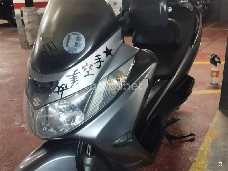 Suzuki Burgman 400 - Vista 11