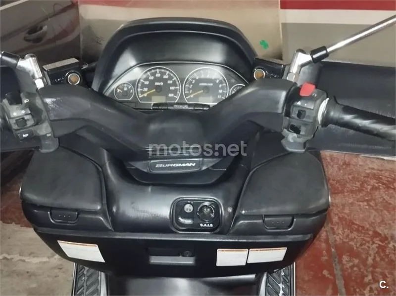 Suzuki Burgman 400 - Vista 6