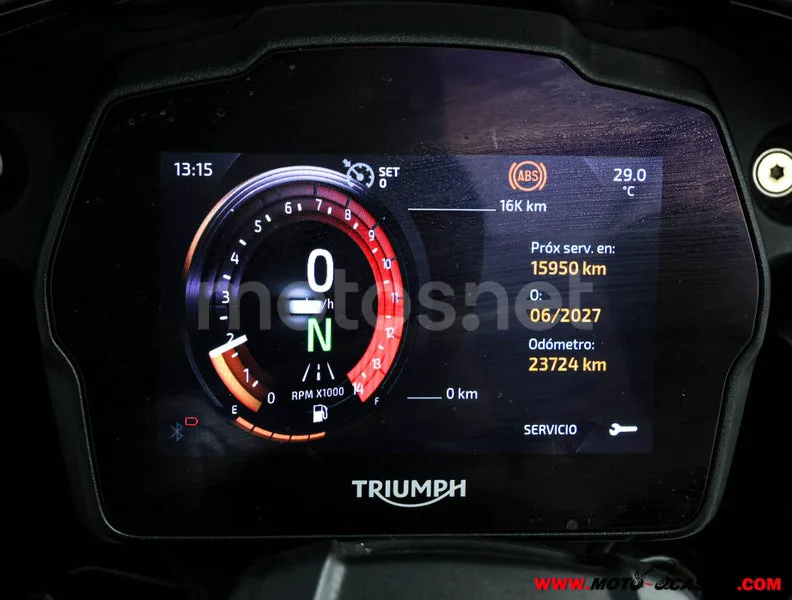 Triumph Speed Triple - Vista 6