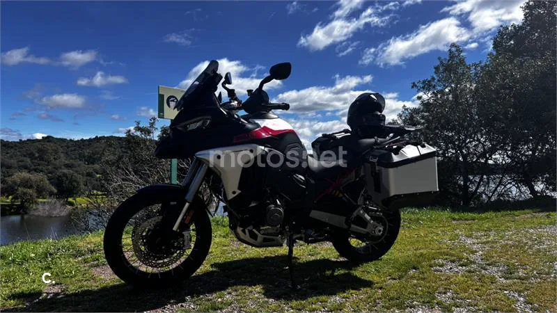 Ducati Multistrada V4 - Vista 4