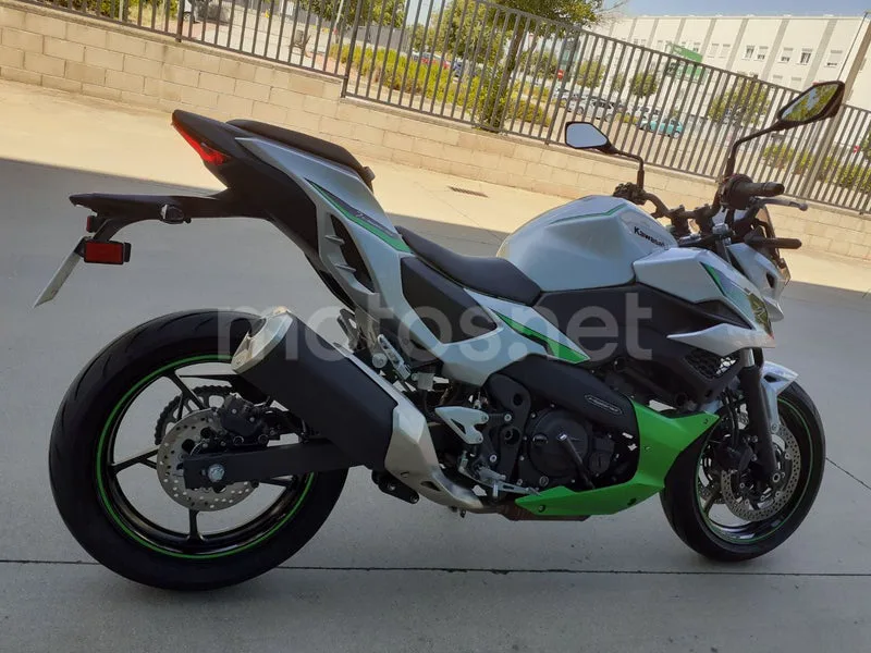 Kawasaki Z7 Hybrid - Vista 7
