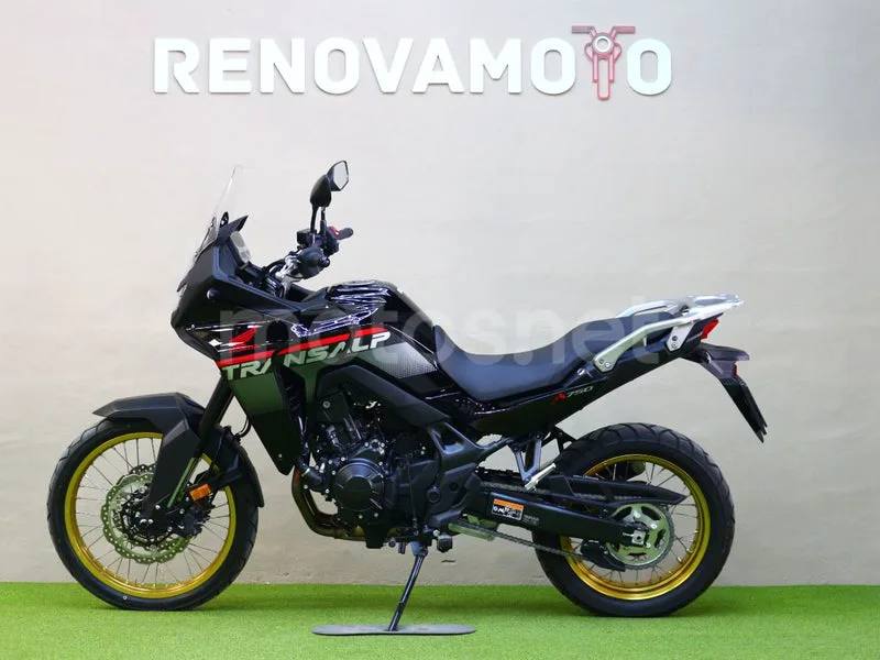 Honda XL750 Transalp - Vista 4