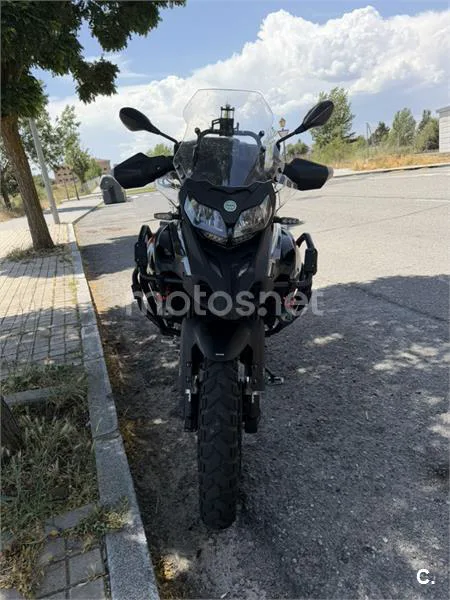 Benelli TRK 502 - Vista 9