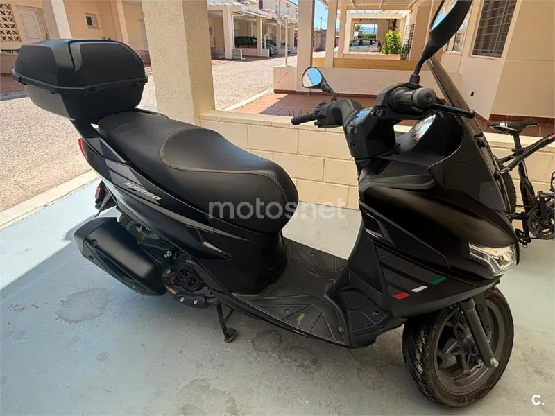 Aprilia SXR 50 - Vista 4