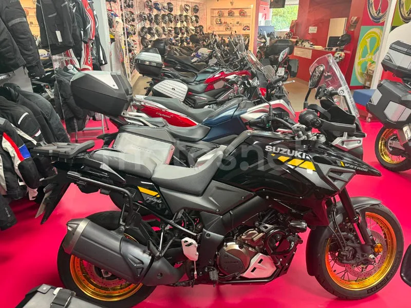 Suzuki V-Strom 1050 - Vista 3