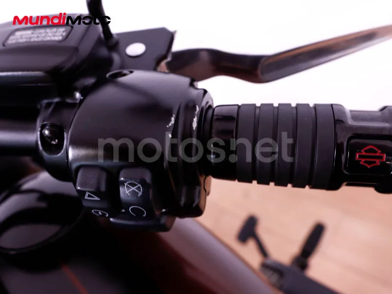 Harley-Davidson Fat Bob - Vista 27