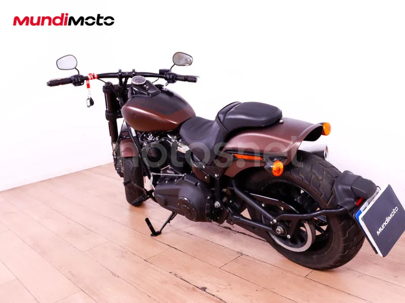Harley-Davidson Fat Bob - Vista 8