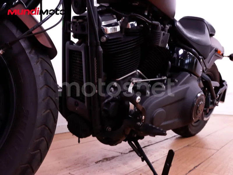 Harley-Davidson Fat Bob - Vista 10