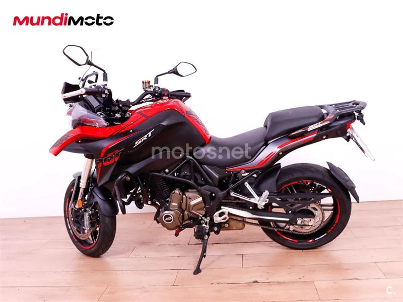 QJ Motor SRT 700 - Vista 6