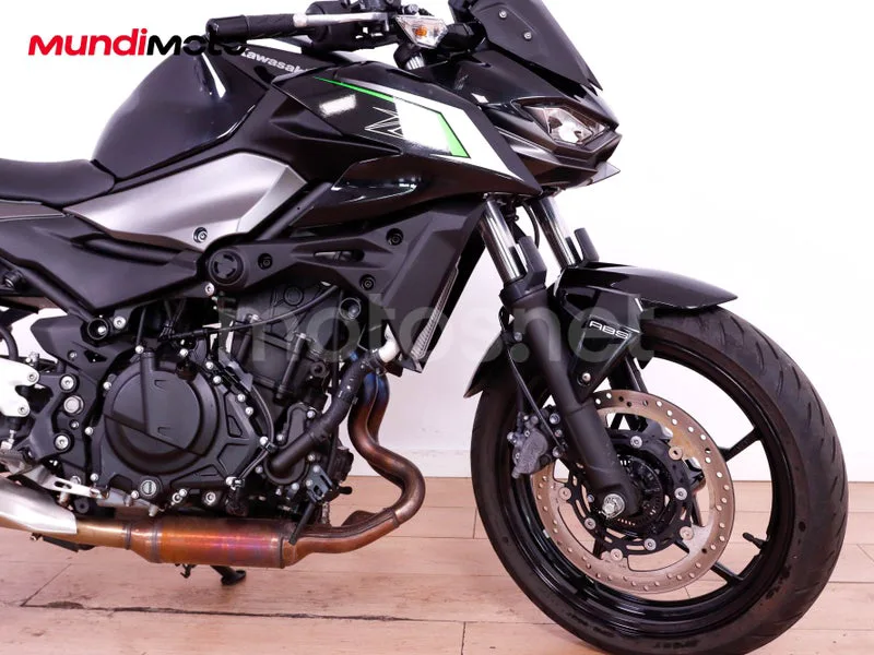 Kawasaki Z500 - Vista 21